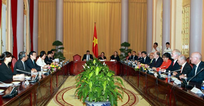 ປະທານປະເທດ ເຈືອງເຕີນຊາງ ຕ້ອນຮັບລັດຖະມົນຕີການຄ້າອາເມລິກາ ແລະ ສະພາດຳເນີນທຸລະກິດອາເມລິກາ - ອາຊຽນ